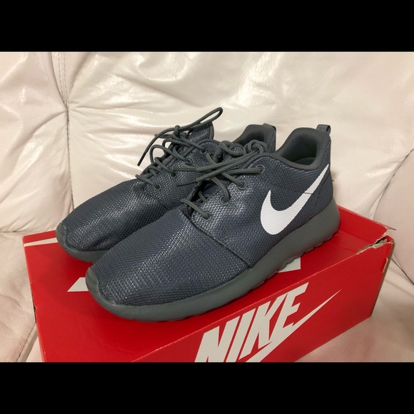 nike roshe one cool grey